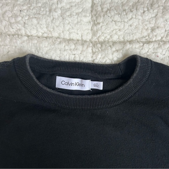 Calvin Klein Black Crewneck Sweater Timeless Design - Picture 4 of 10